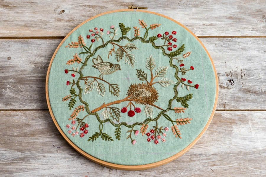 Hàng thêu ren và dệt thủ công