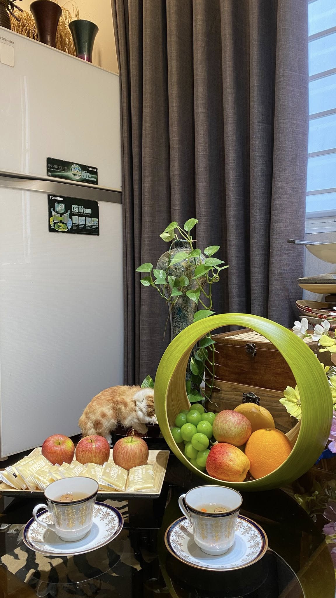 Hướng dẫn decor bàn trà “chill” bằng đồ decor tre – Góc bình yên bên khung cửa sổ