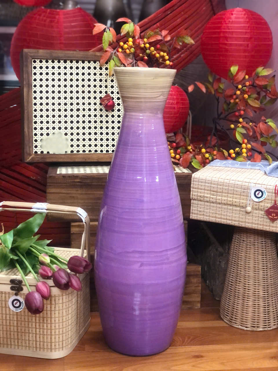 Bình tre lộ vân màu tím